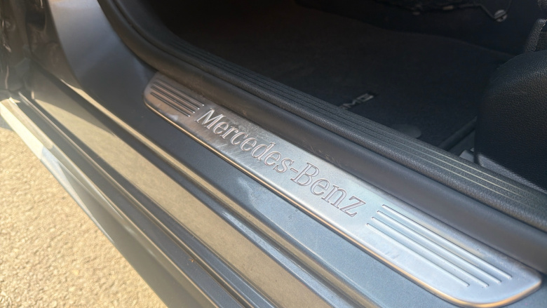 Mercedes-Benz C-Class C250d AMG Line Premium 4dr 9G-Tronic Diesel Saloon
